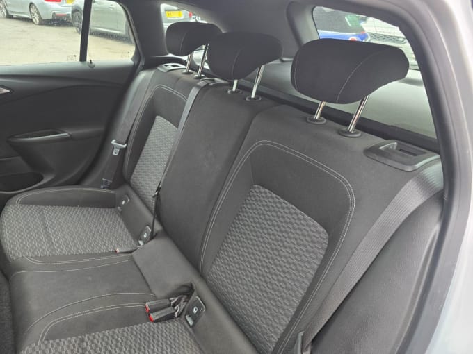 2025 Vauxhall Astra