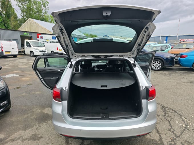 2025 Vauxhall Astra