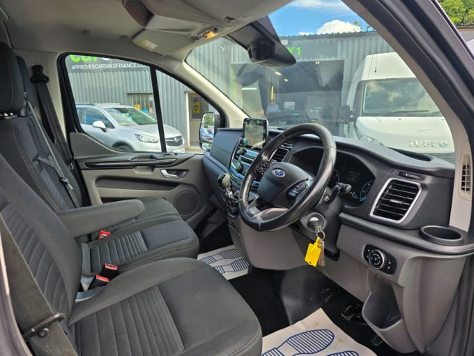 2025 Ford Transit Custom