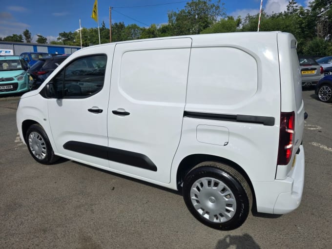 2025 Vauxhall Combo