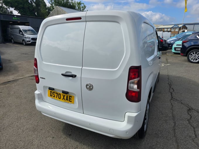 2025 Vauxhall Combo