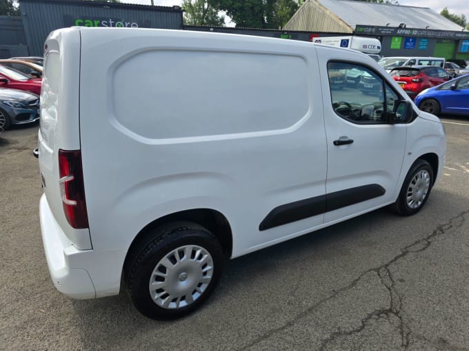 2025 Vauxhall Combo