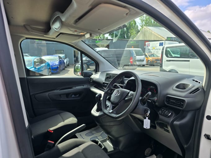 2025 Vauxhall Combo