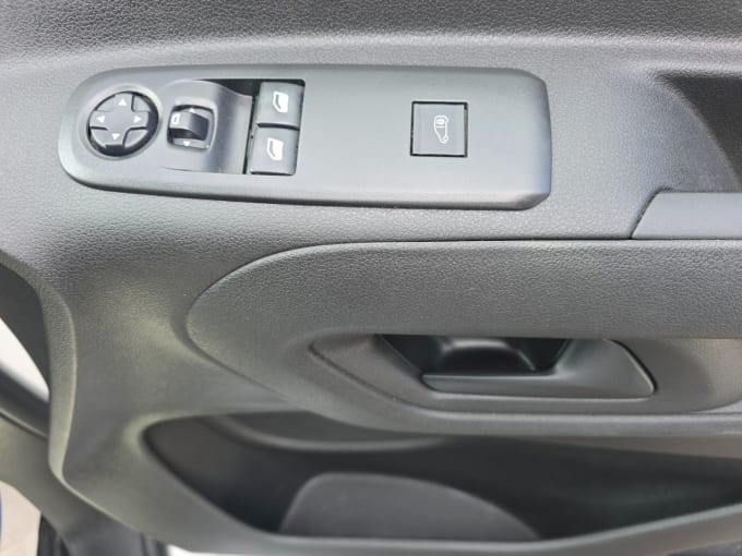 2025 Vauxhall Combo