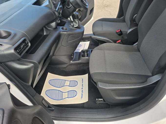 2025 Vauxhall Combo