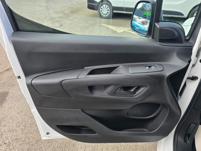 2025 Vauxhall Combo