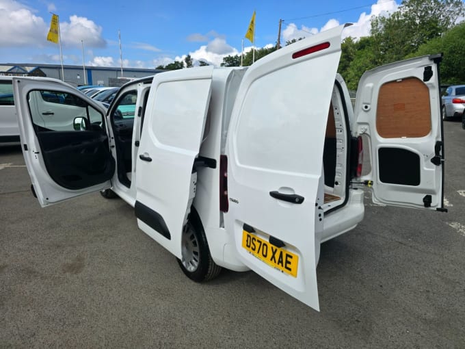 2025 Vauxhall Combo