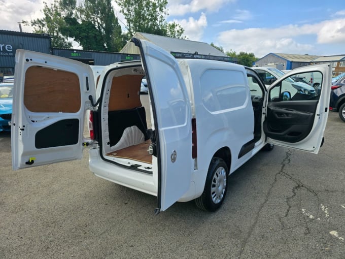 2025 Vauxhall Combo