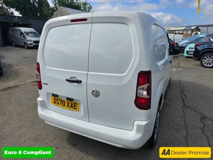 2025 Vauxhall Combo