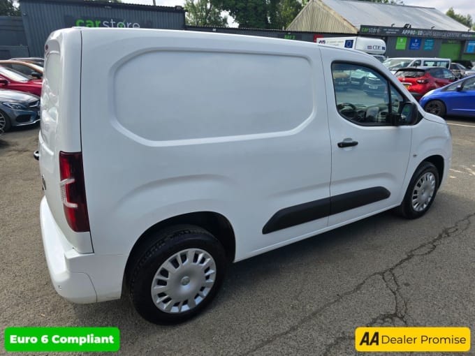 2025 Vauxhall Combo