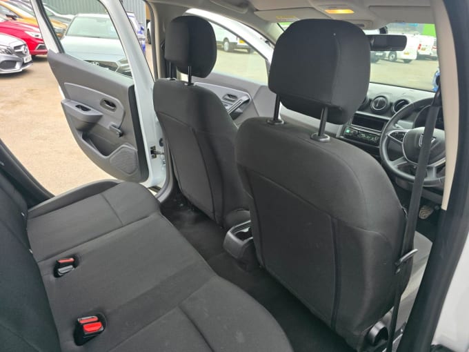 2025 Dacia Duster