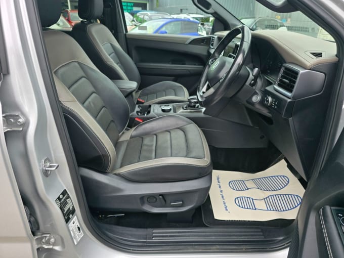 2025 Volkswagen Amarok