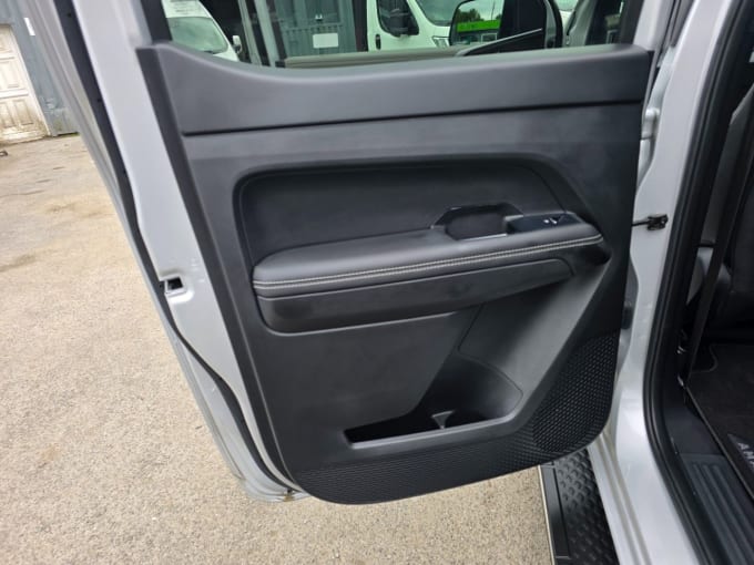 2025 Volkswagen Amarok