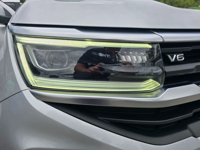 2025 Volkswagen Amarok