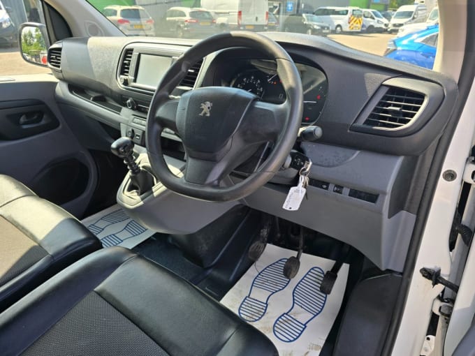 2025 Peugeot Expert