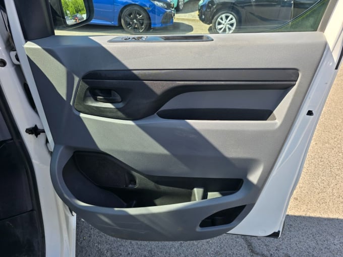 2025 Peugeot Expert