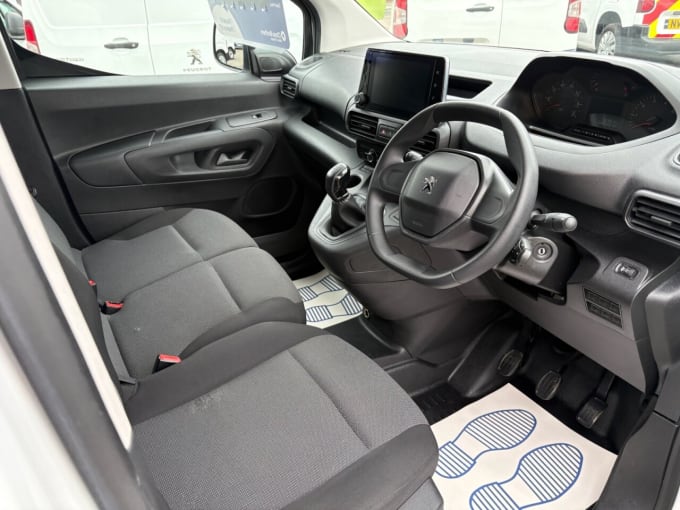 2025 Peugeot Partner