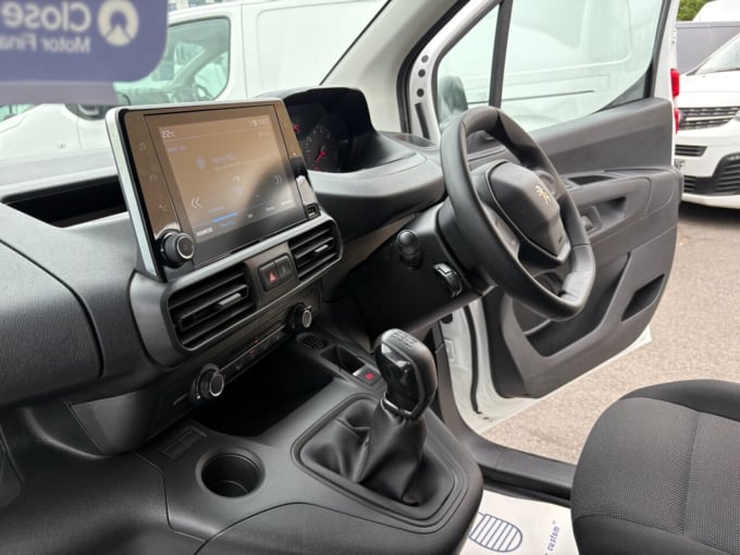 2025 Peugeot Partner