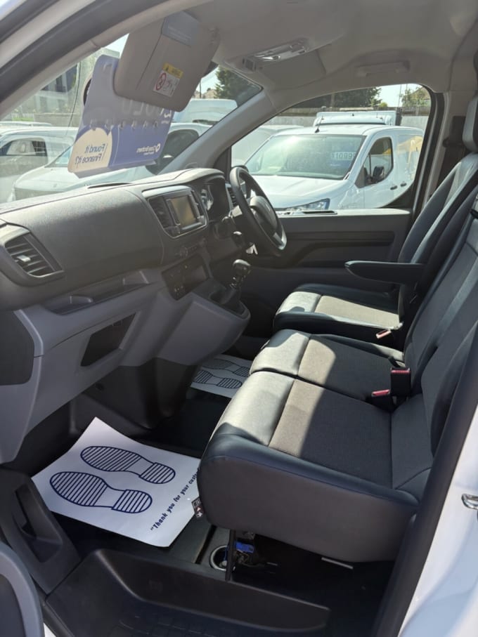 2025 Peugeot Expert