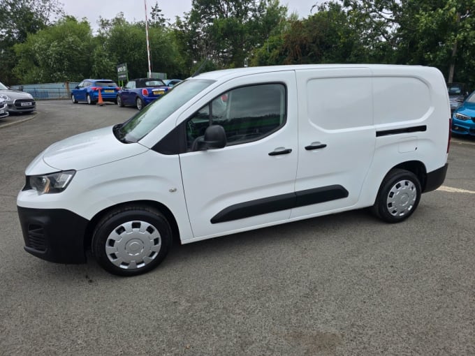 2025 Peugeot Partner