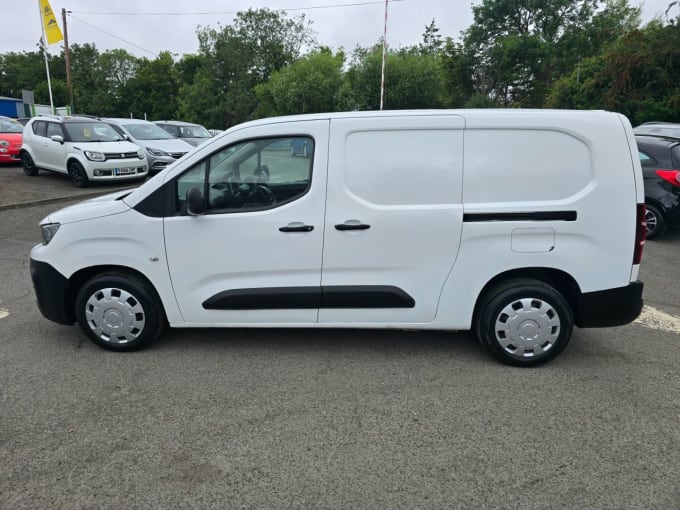 2025 Peugeot Partner