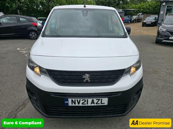 2025 Peugeot Partner