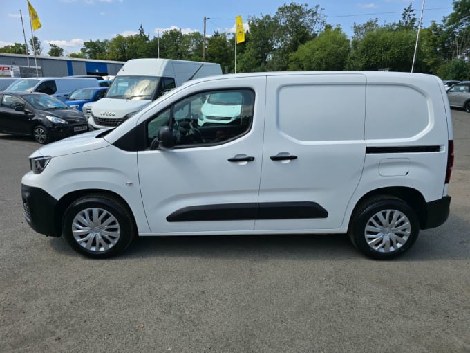 2025 Peugeot Partner