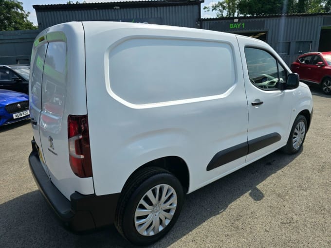 2025 Peugeot Partner