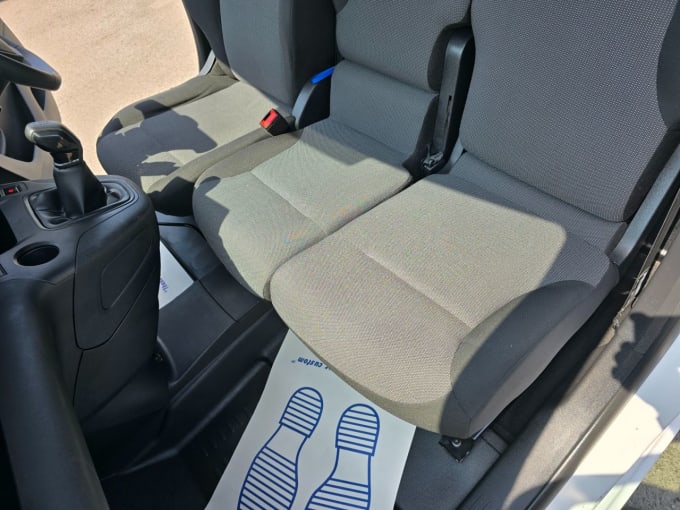 2025 Peugeot Partner