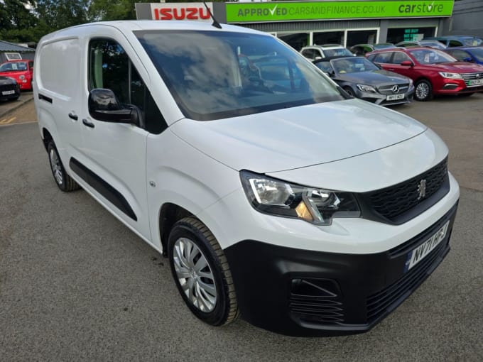 2025 Peugeot Partner