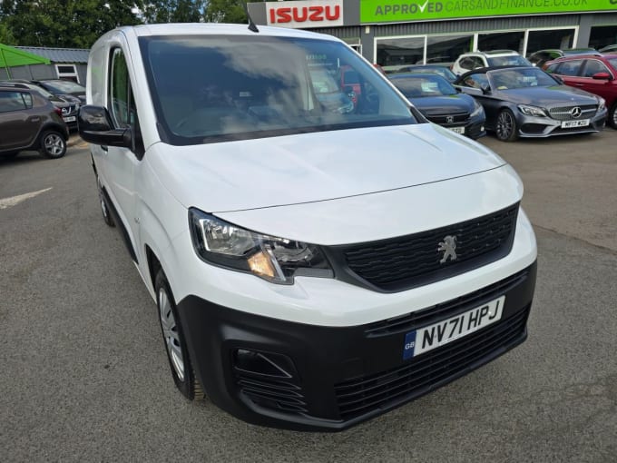 2025 Peugeot Partner