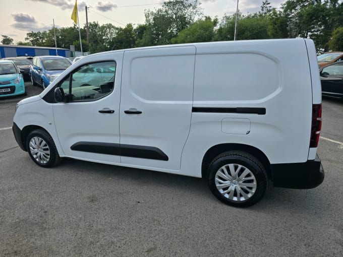 2025 Peugeot Partner