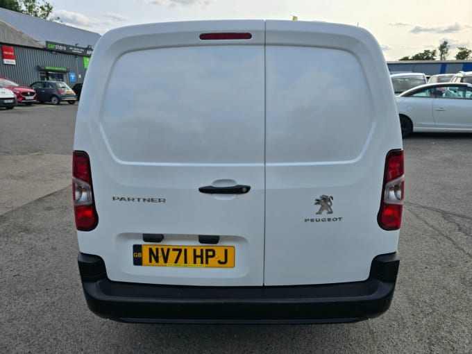 2025 Peugeot Partner
