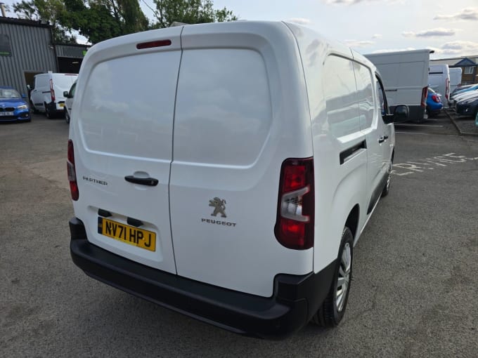 2025 Peugeot Partner