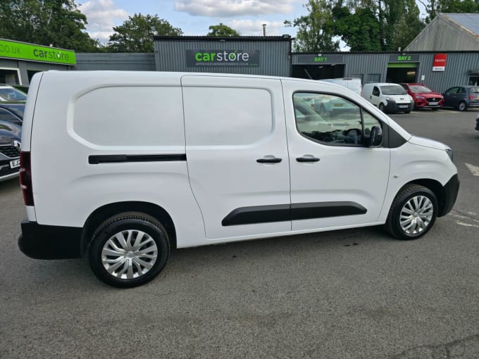 2025 Peugeot Partner
