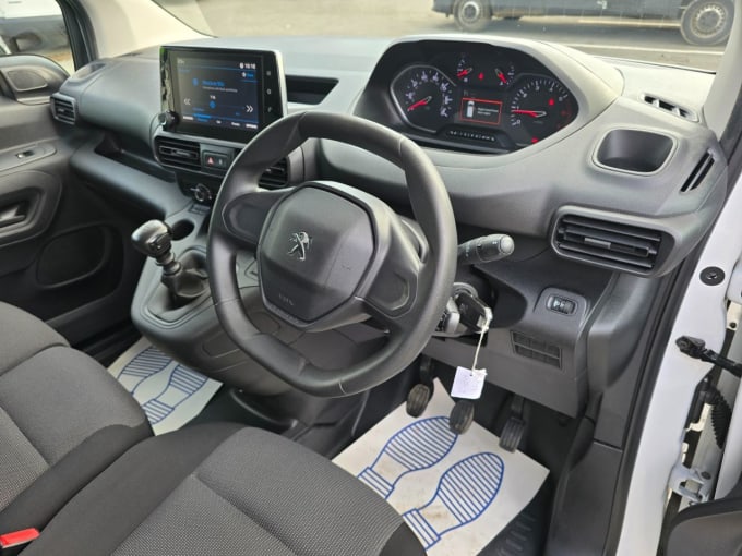 2025 Peugeot Partner
