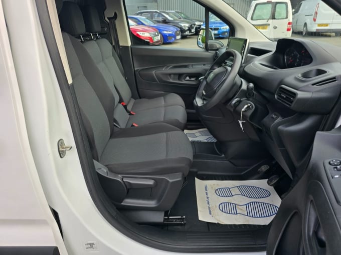 2025 Peugeot Partner