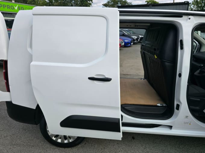 2025 Peugeot Partner
