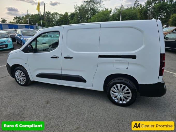 2025 Peugeot Partner