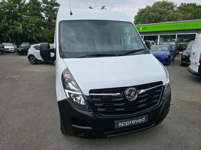 2025 Vauxhall Movano
