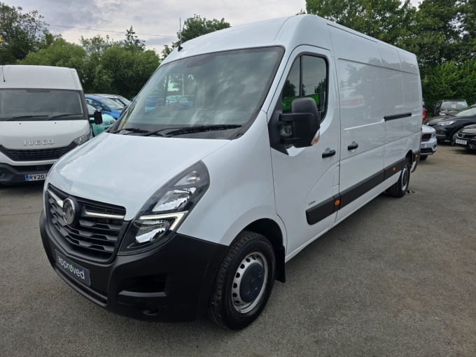2025 Vauxhall Movano