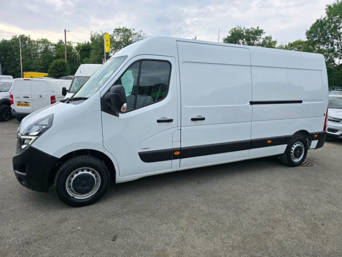 2025 Vauxhall Movano