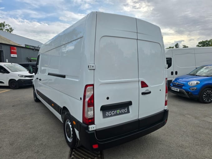 2025 Vauxhall Movano