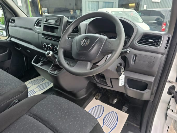 2025 Vauxhall Movano