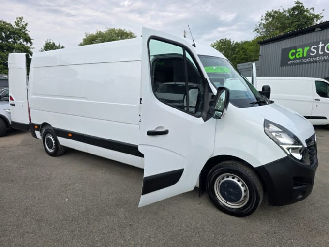 2025 Vauxhall Movano