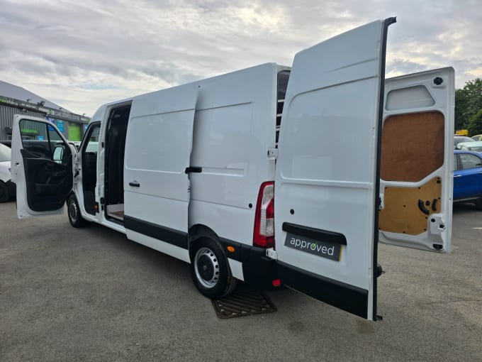 2025 Vauxhall Movano