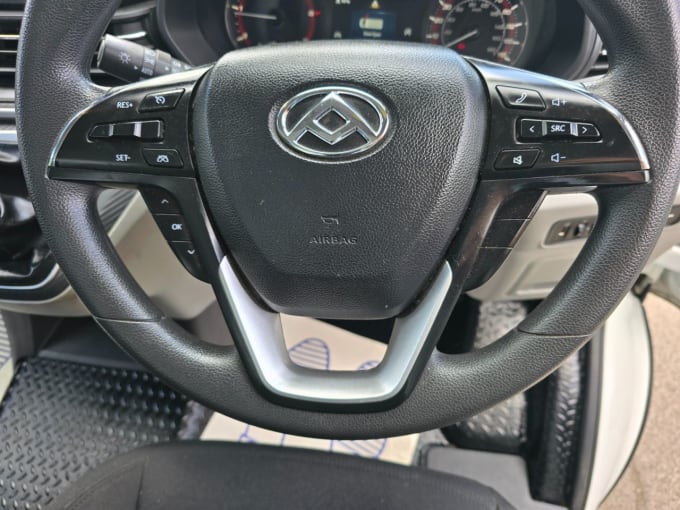 2025 Maxus Deliver 9