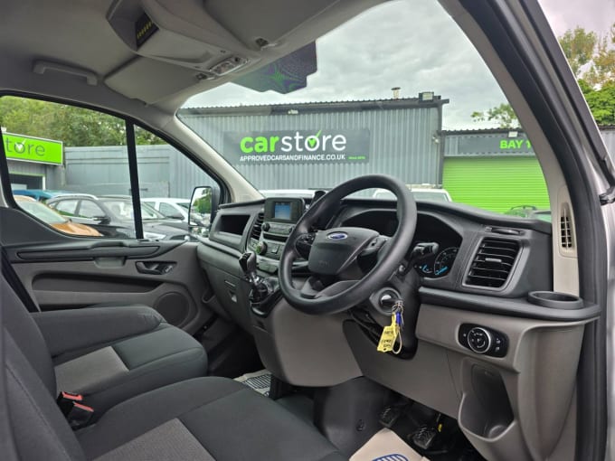 2025 Ford Transit Custom