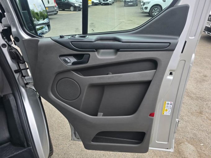 2025 Ford Transit Custom