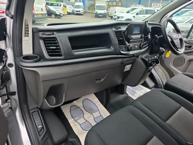 2025 Ford Transit Custom